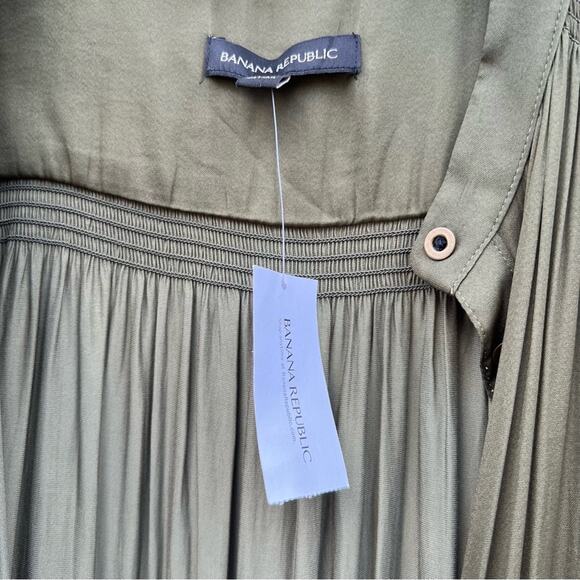 🆕 NWT Olive Green Maxi Dress Tiered Flowing Loose Bottom Skirt Button Down Top - Picture 5 of 8